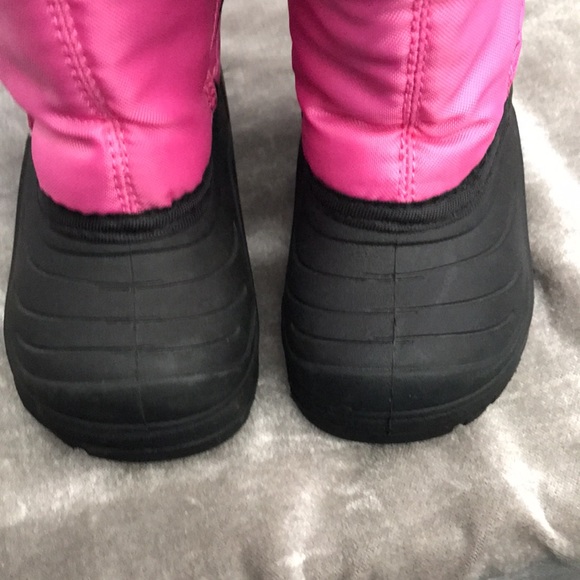 NEW snow Boots By One Step Ahead Kids Size 7 Pink & Black New with Tags - Picture 8 of 11